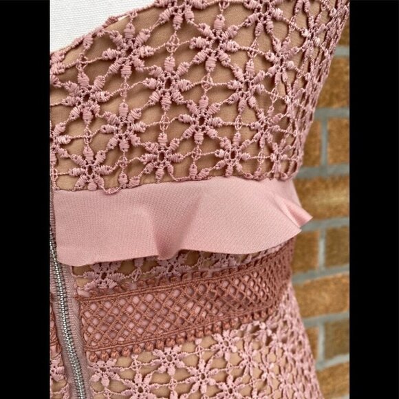 BARDOT FAE LACE DRESS IN DUSTY ROSE 6 - Picture 6 of 16